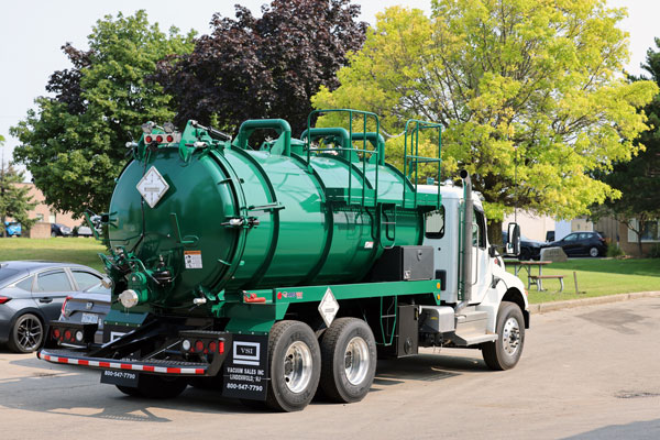 Vacuum Sales Inc - Liquid Vac vacuum truck